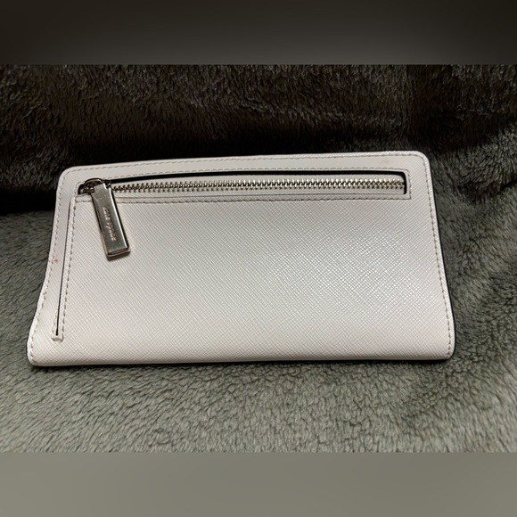 Kate Spade bifold wallet- EUC. - Picture 3 of 3
